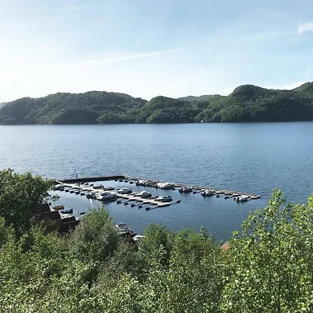 Four-bedroom In Lindesnes Gare